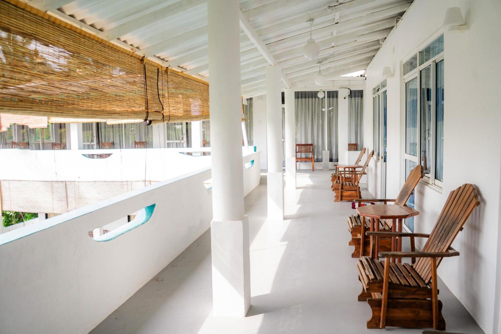 Asanka Surf House & Resturant Midigama East Exterior foto