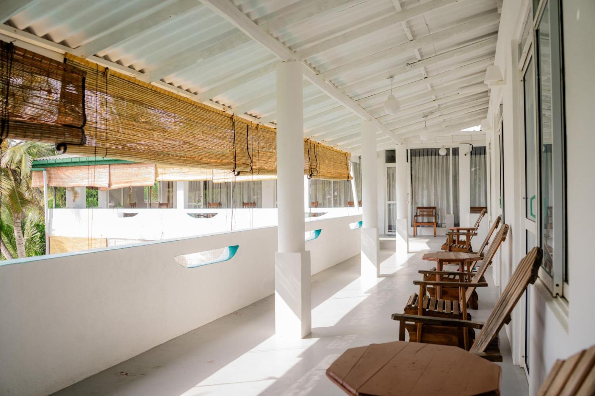 Asanka Surf House & Resturant Midigama East Exterior foto