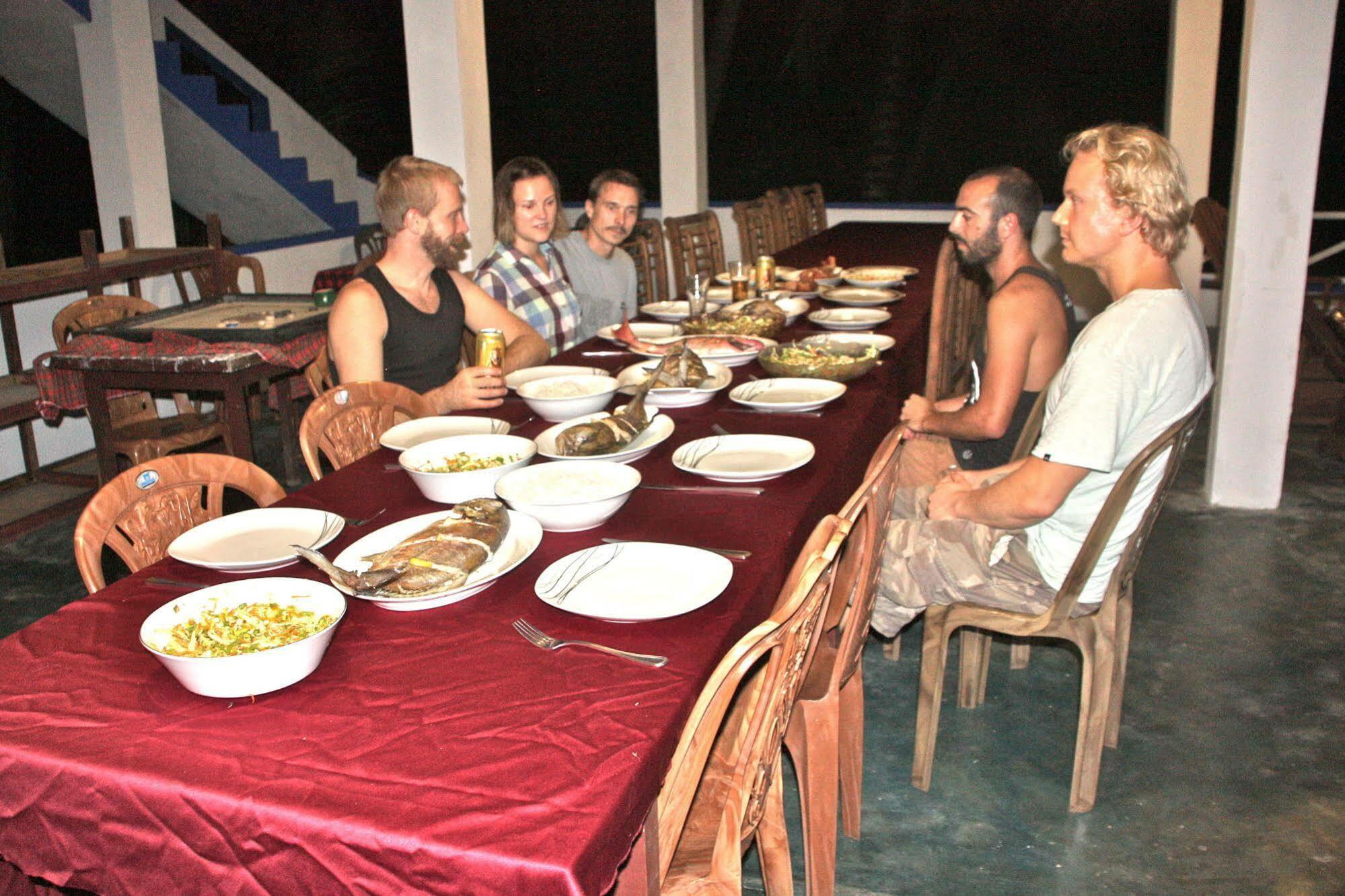Asanka Surf House & Resturant Midigama East Exterior foto