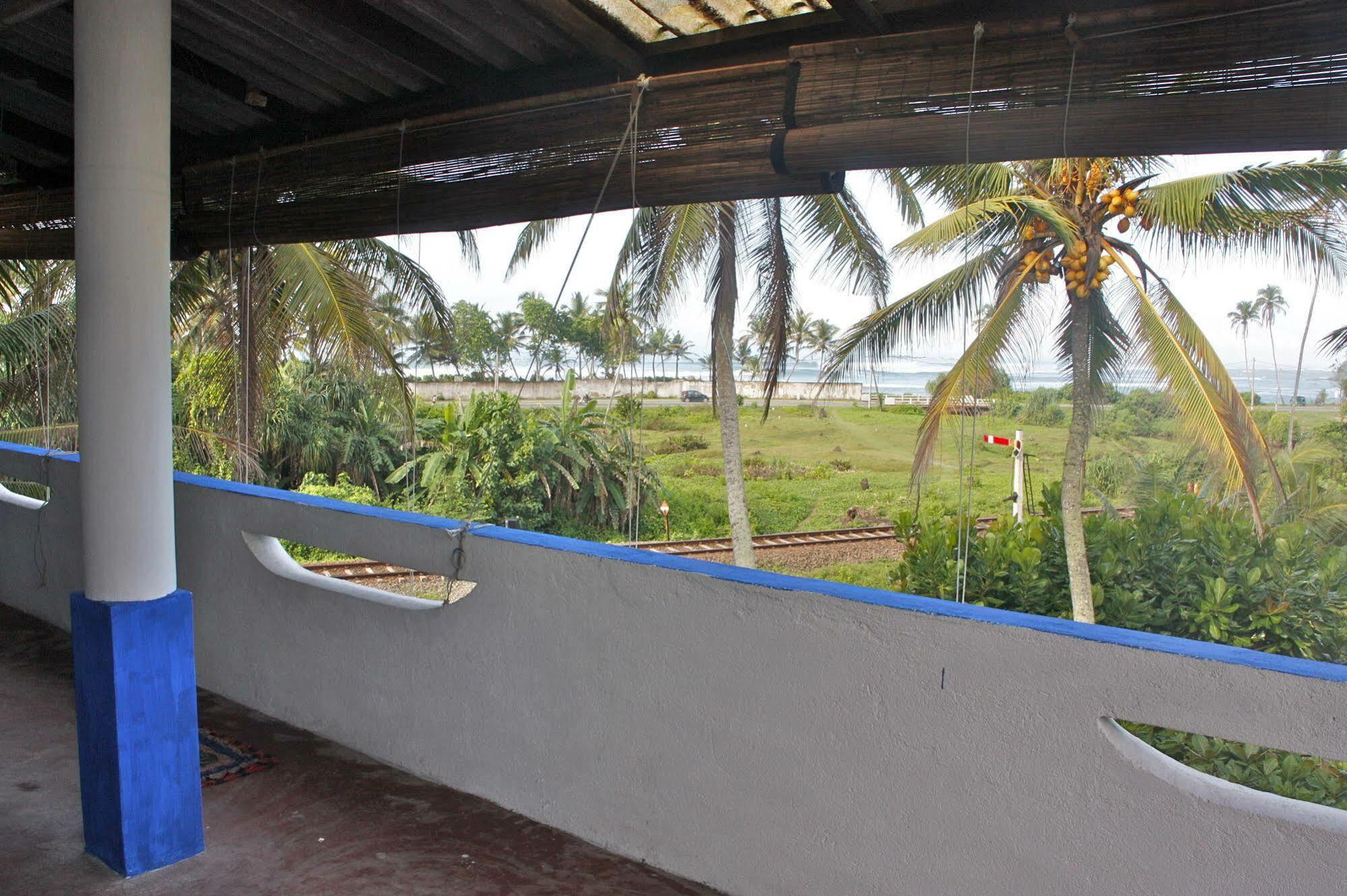 Asanka Surf House & Resturant Midigama East Exterior foto